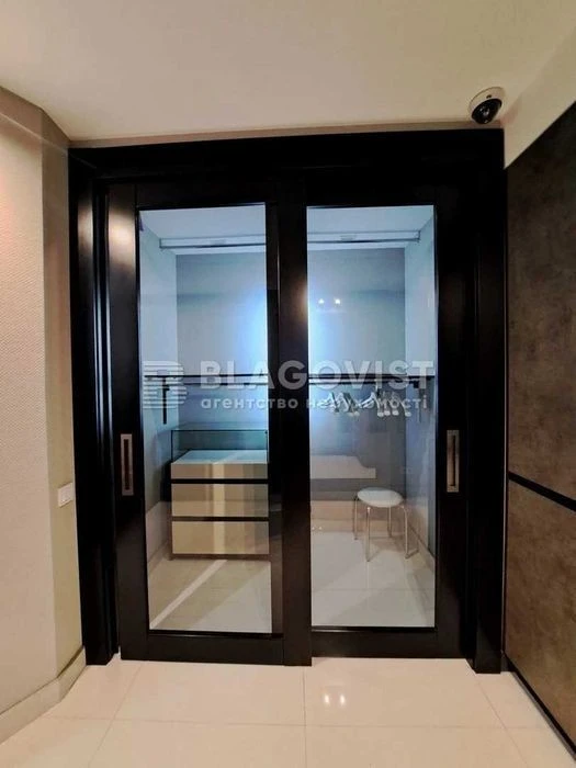 URGENT! 2K for sale Dniprovska embankment 1 Silver Breeze design