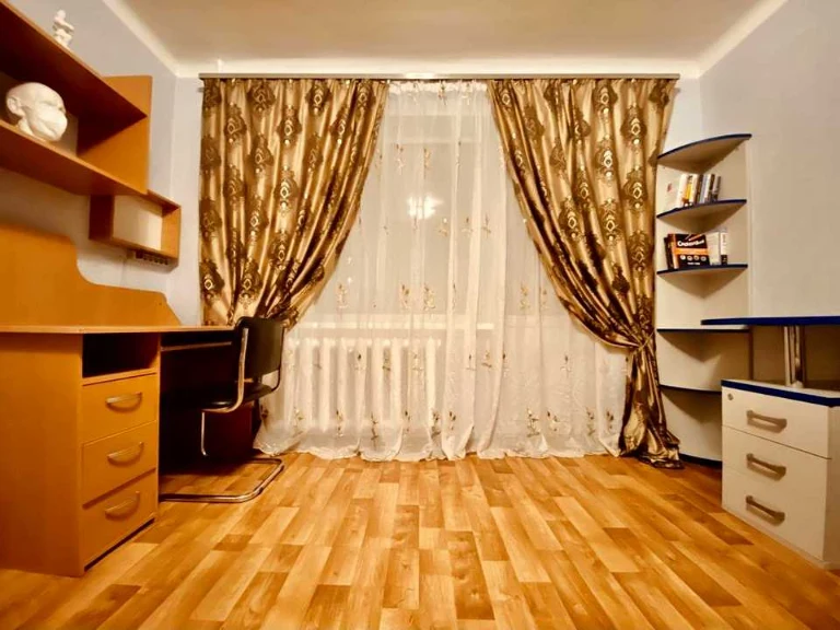Квартира. Київ, Українська вул.