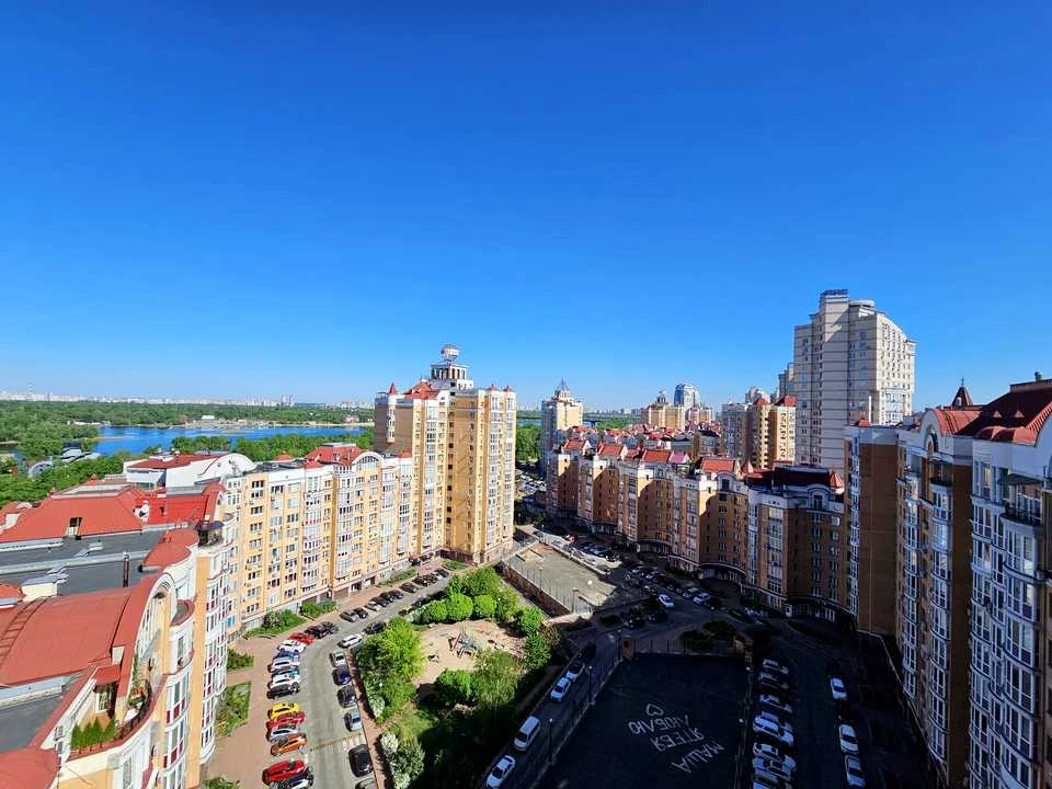 Квартира. Київ, Володимира Івасюка просп.