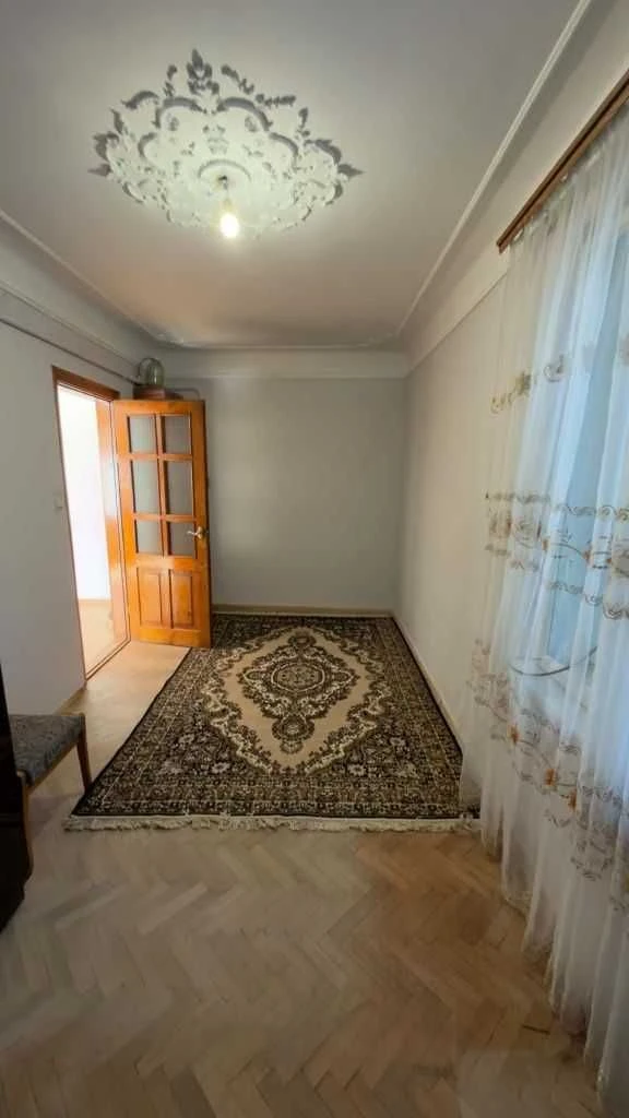 Продаж 2к квартири по вул. Пасічна з власним гаражем