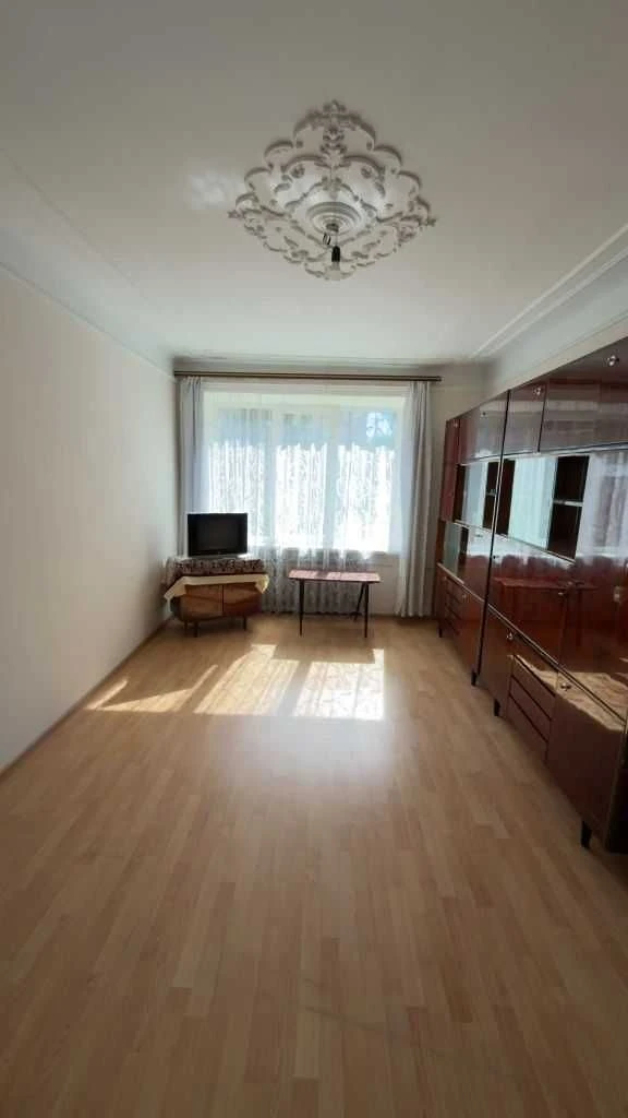 Продаж 2к квартири по вул. Пасічна з власним гаражем