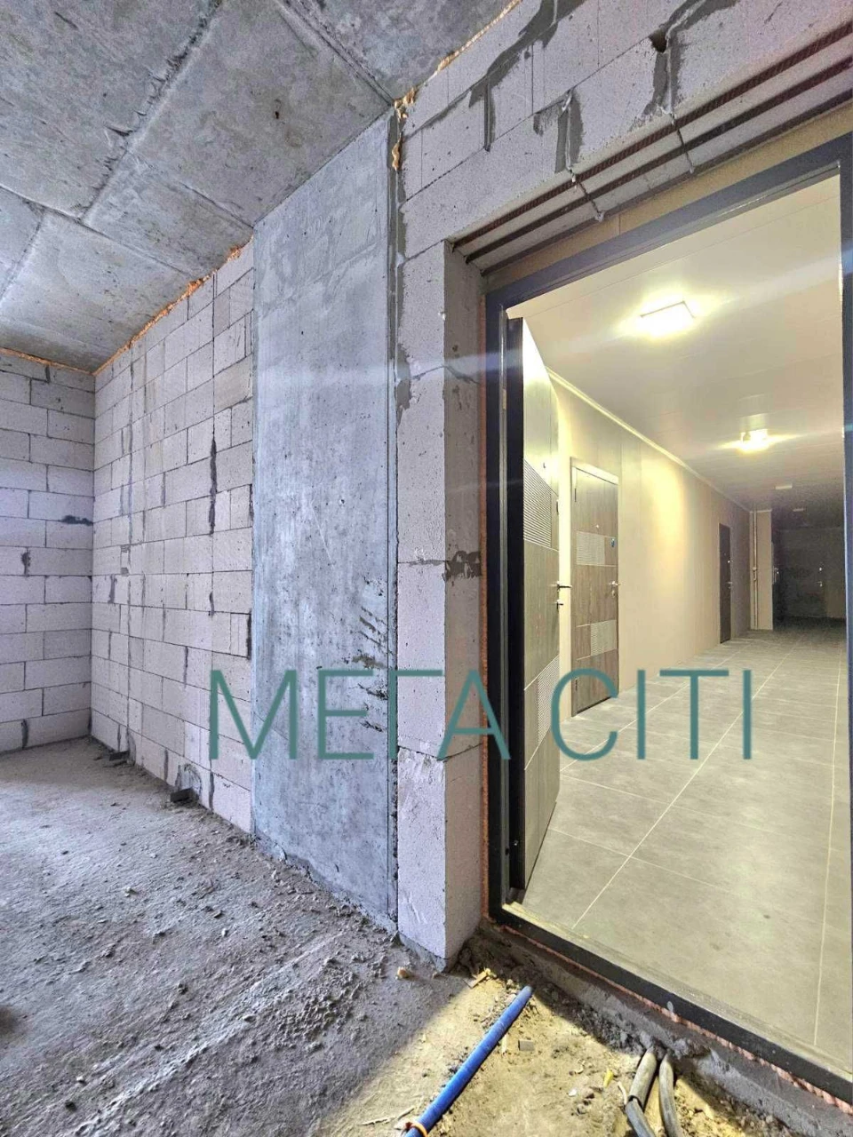 Продаж квартири біля метро!  Право власності-Податки мінімал