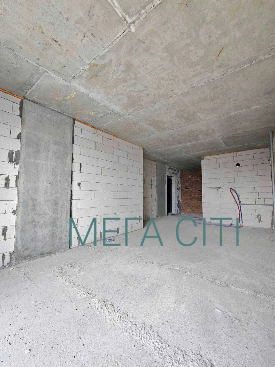 Продаж квартири біля метро!  Право власності-Податки мінімал