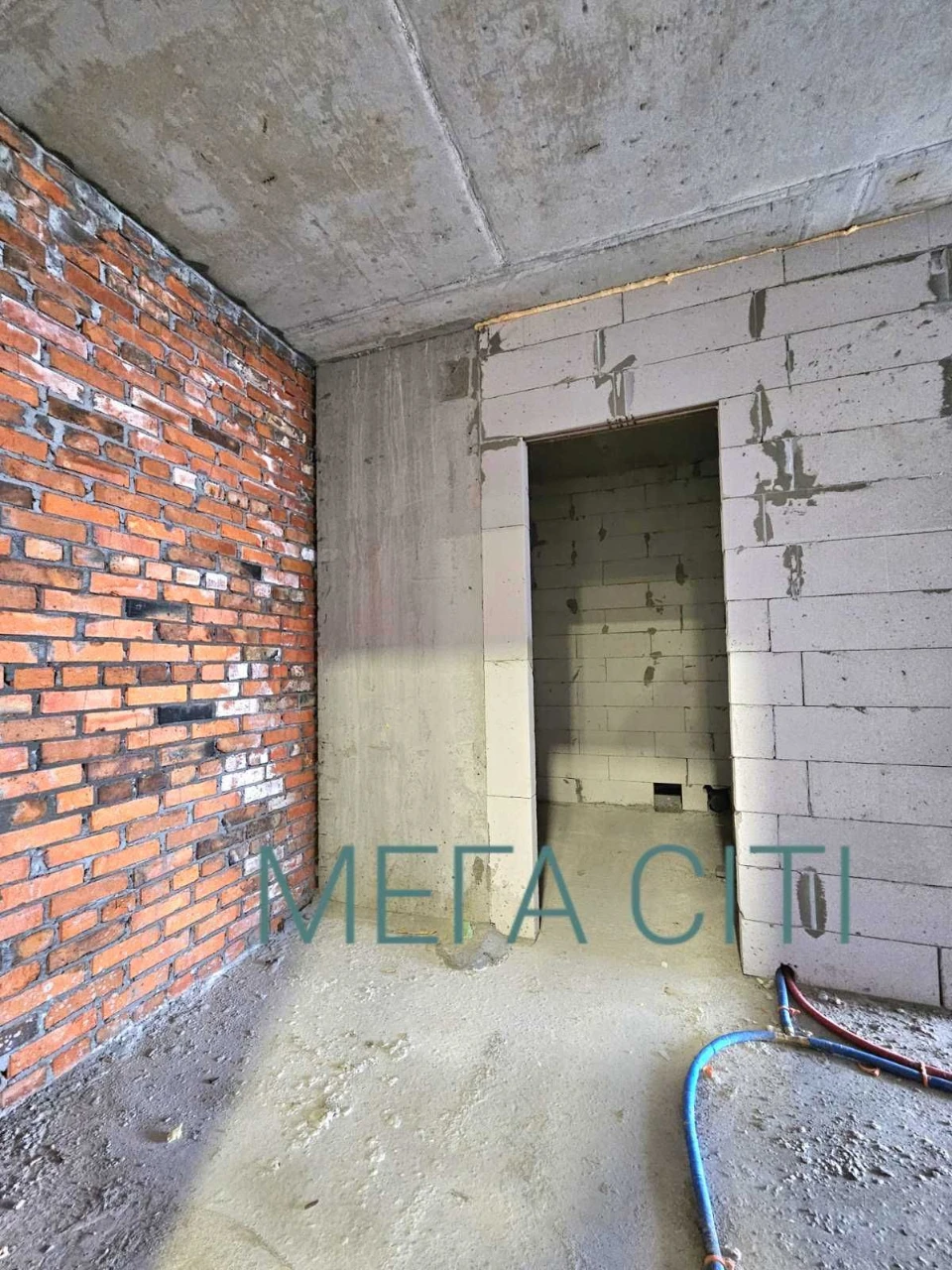 Продаж квартири біля метро!  Право власності-Податки мінімал