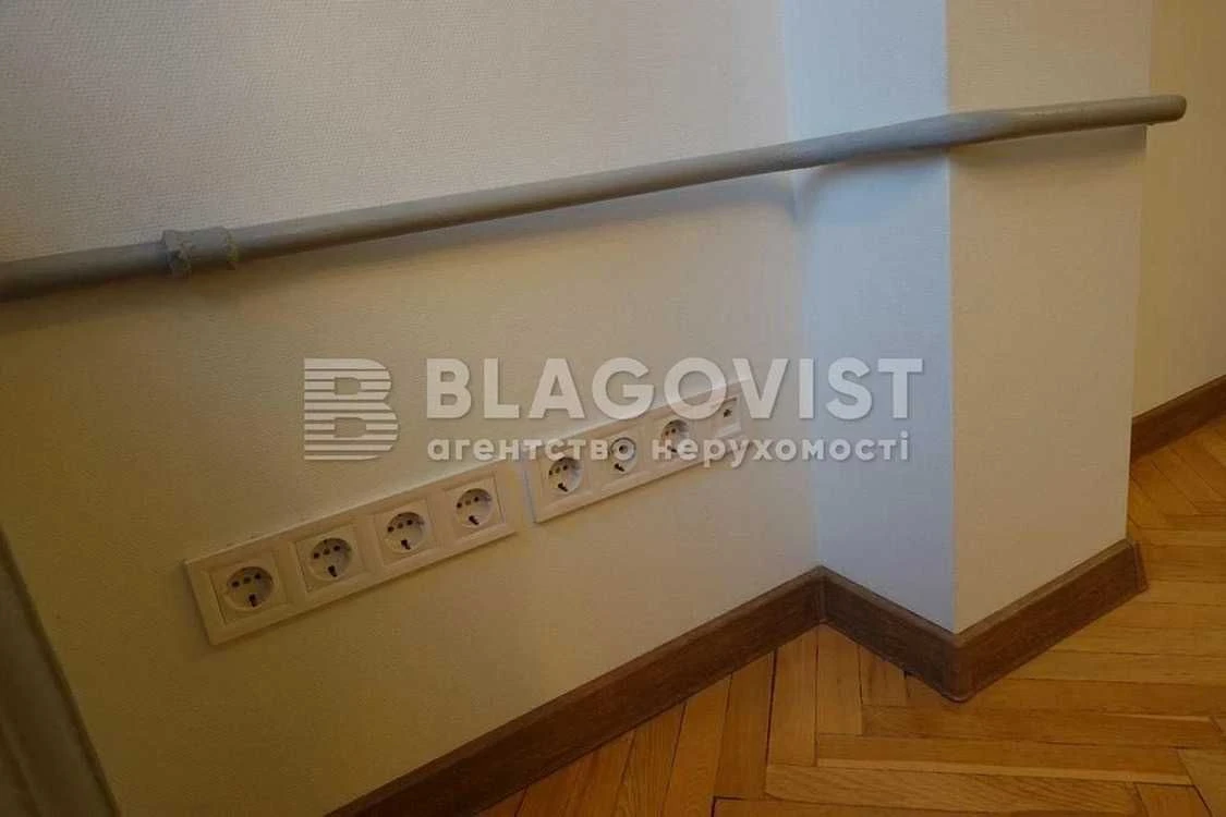 Продаж гарненької 2-к квартири вул. Плеханова Березняки, Рус