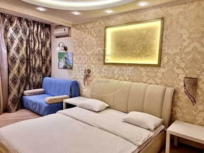 Квартира. Київ, Срібнокільська вул.