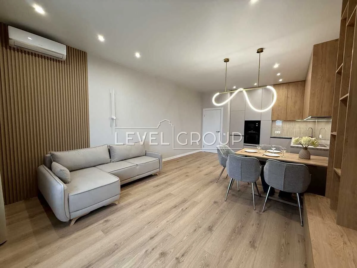 Продаж 2 к квартири Спаська 35, Поділ