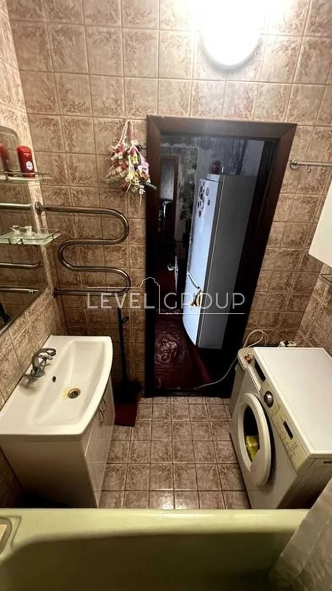 Продаж 2к квартири вул. Дагоманова 23 Дарницький район