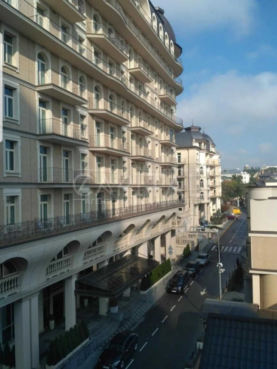 Продаж квартири, вул. Новоселицька, ЖК Renaissance Residence