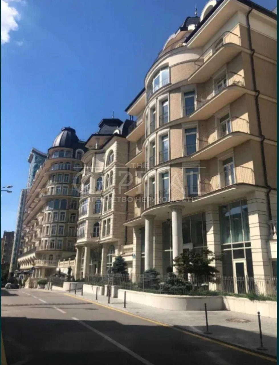 Продаж квартири, вул. Новоселицька, ЖК Renaissance Residence