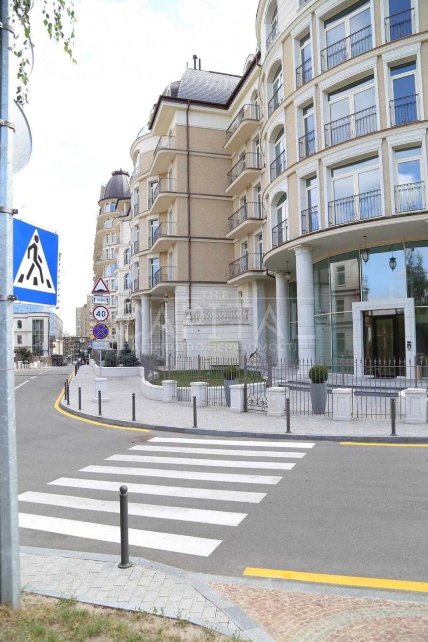 Продаж квартири, вул. Новоселицька, ЖК Renaissance Residence