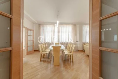 Продаж квартири, бул. Шевченка Тараса, Площа Українських Гер