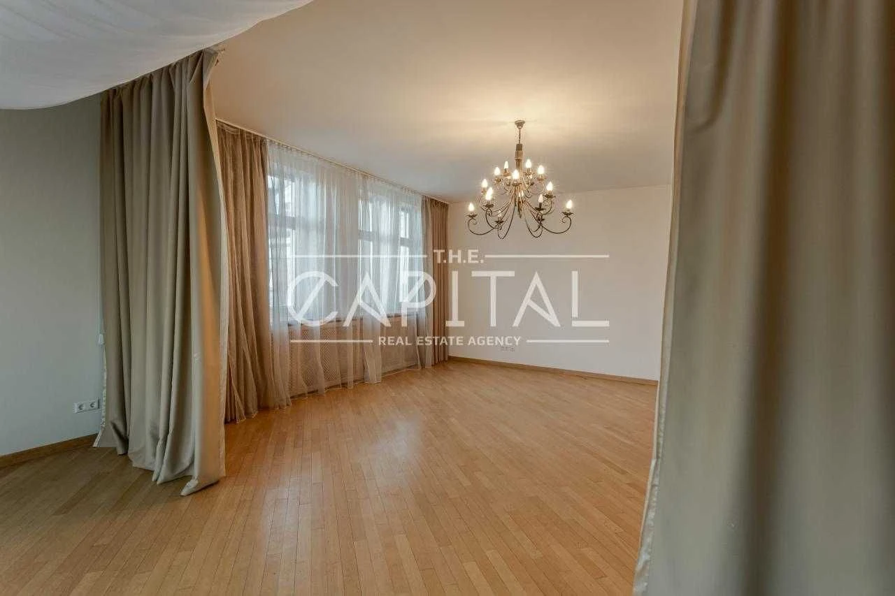 Продаж квартири, бул. Шевченка Тараса, Площа Українських Гер