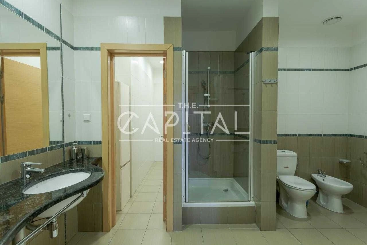 Продаж квартири, бул. Шевченка Тараса, Площа Українських Гер
