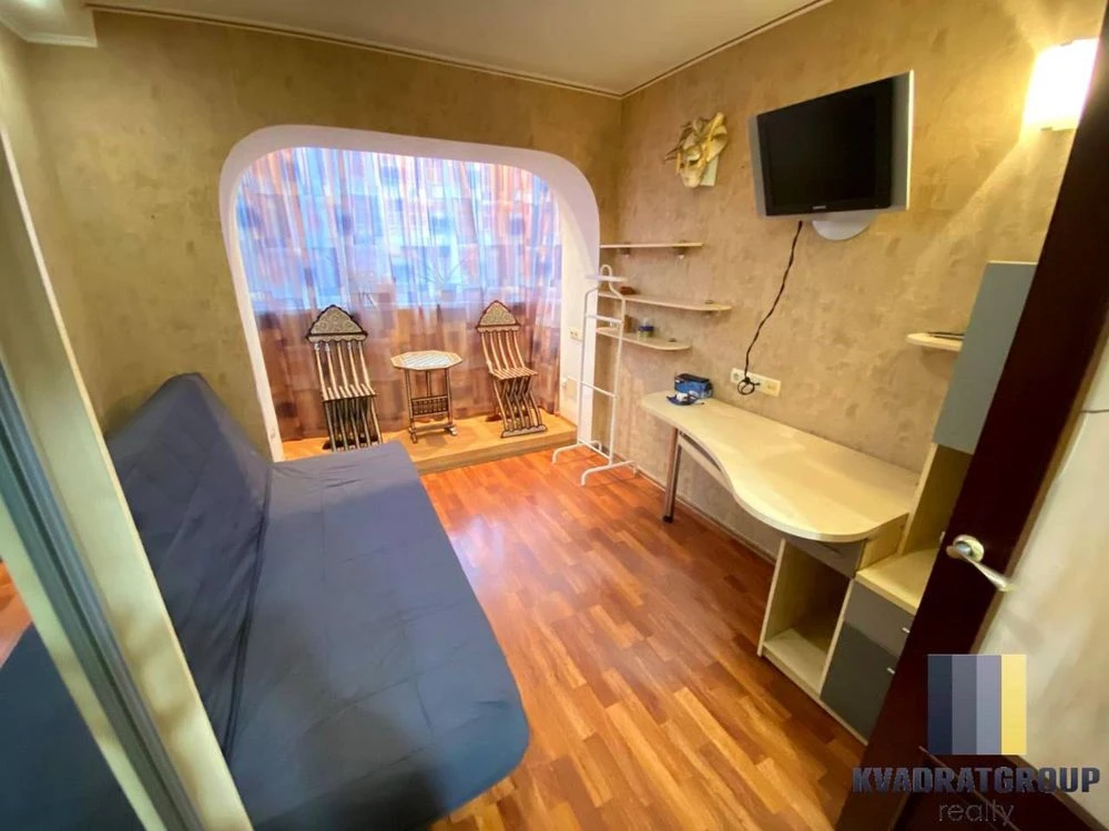 Продаж 2к квартири пр-т Науки (Гагаріна)