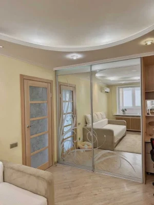 Продаж 1к квартири з капітальним ремонтом на Сонячній Набере