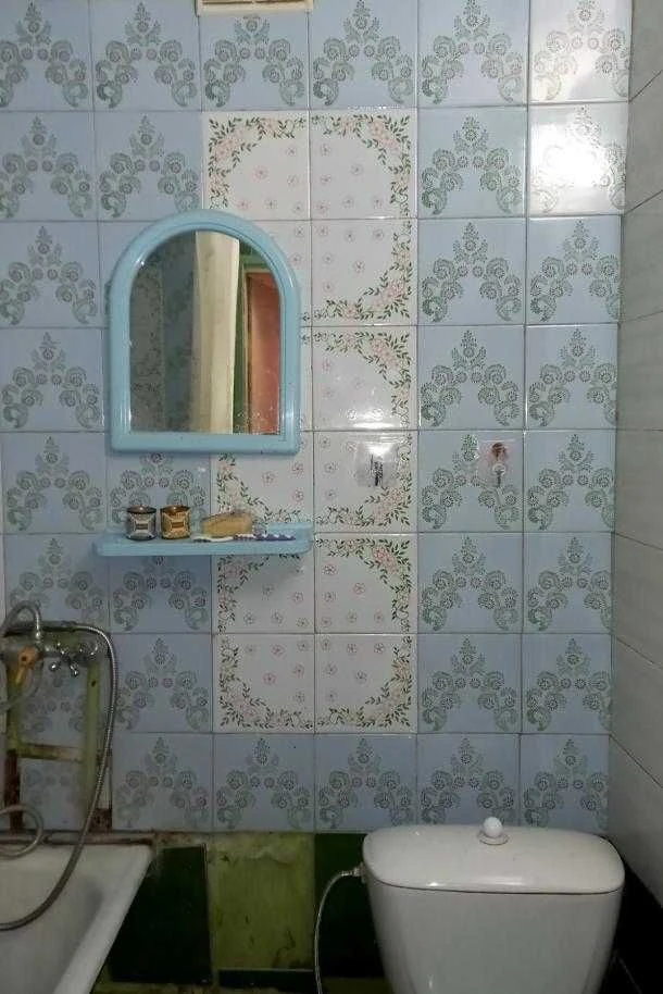 Продам 1к. кв . 17000 т. м. Салтовская 5 минут пешком