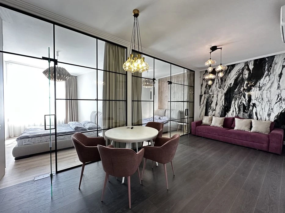 Morekhodny pereulok. Residential complex Morskaya Symphony. Long-term. Here are the owners