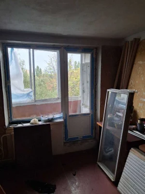 Продам 3к. «чешку» на среднем этаже  пр. Аэрокосмический, 47