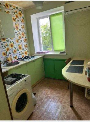Продам 1кім.квартиру. Молодіжний.