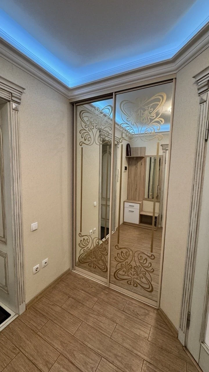 ПРОДАЖ 2-кімн квартири 80кв.м з індивідуальним опаленням, Кр