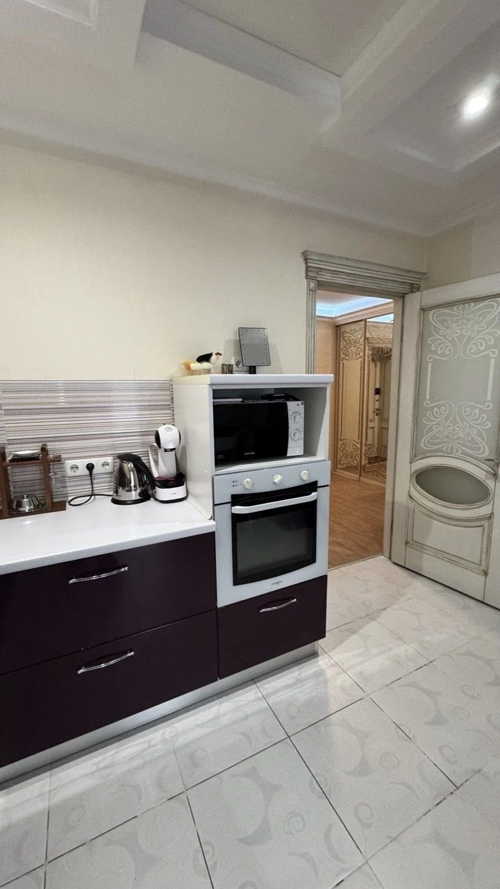 ПРОДАЖ 2-кімн квартири 80кв.м з індивідуальним опаленням, Кр