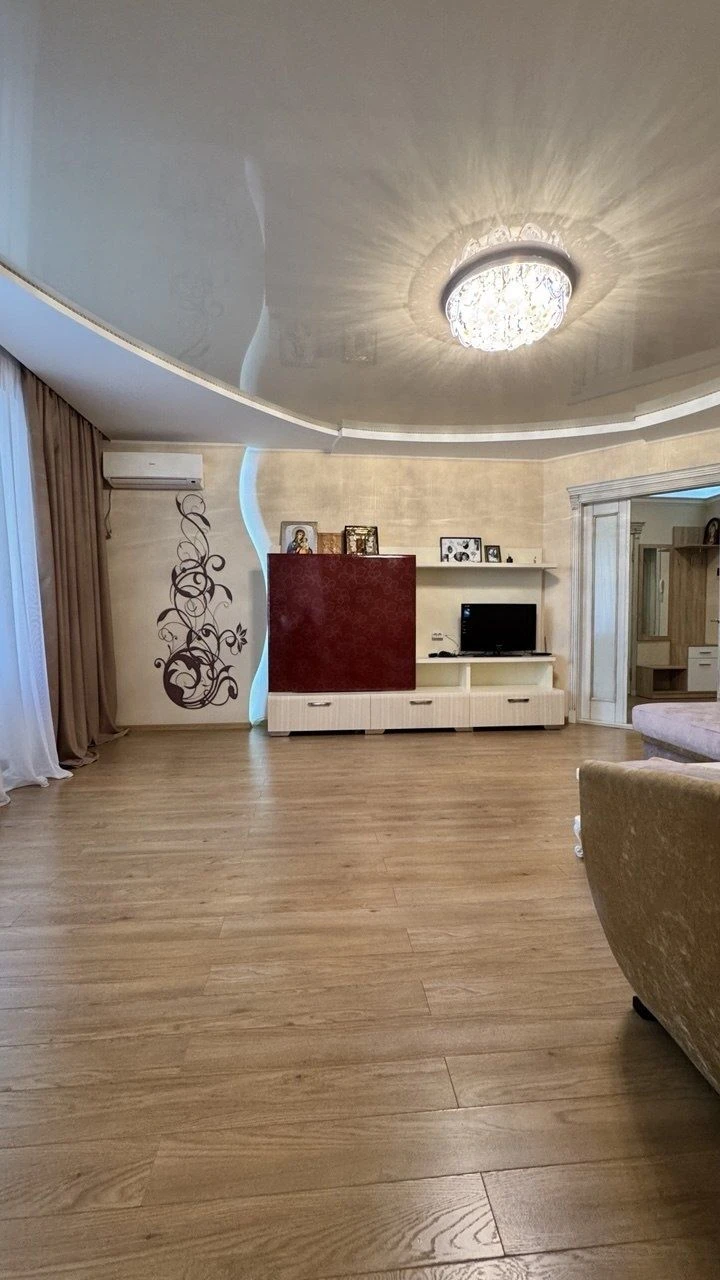 ПРОДАЖ 2-кімн квартири 80кв.м з індивідуальним опаленням, Кр