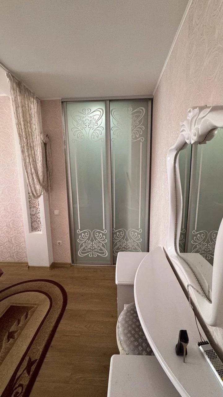 ПРОДАЖ 2-кімн квартири 80кв.м з індивідуальним опаленням, Кр
