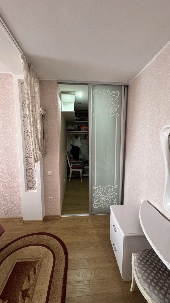 ПРОДАЖ 2-кімн квартири 80кв.м з індивідуальним опаленням, Кр