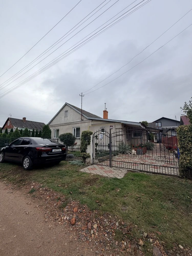 Продам власний будинок з меблями та технікою