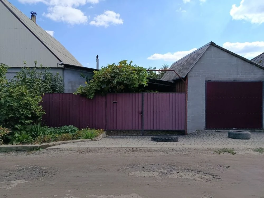 Продам дуже доглянутий будинок .