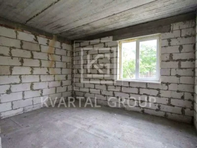 Будинок. Буча, Леся Курбаса