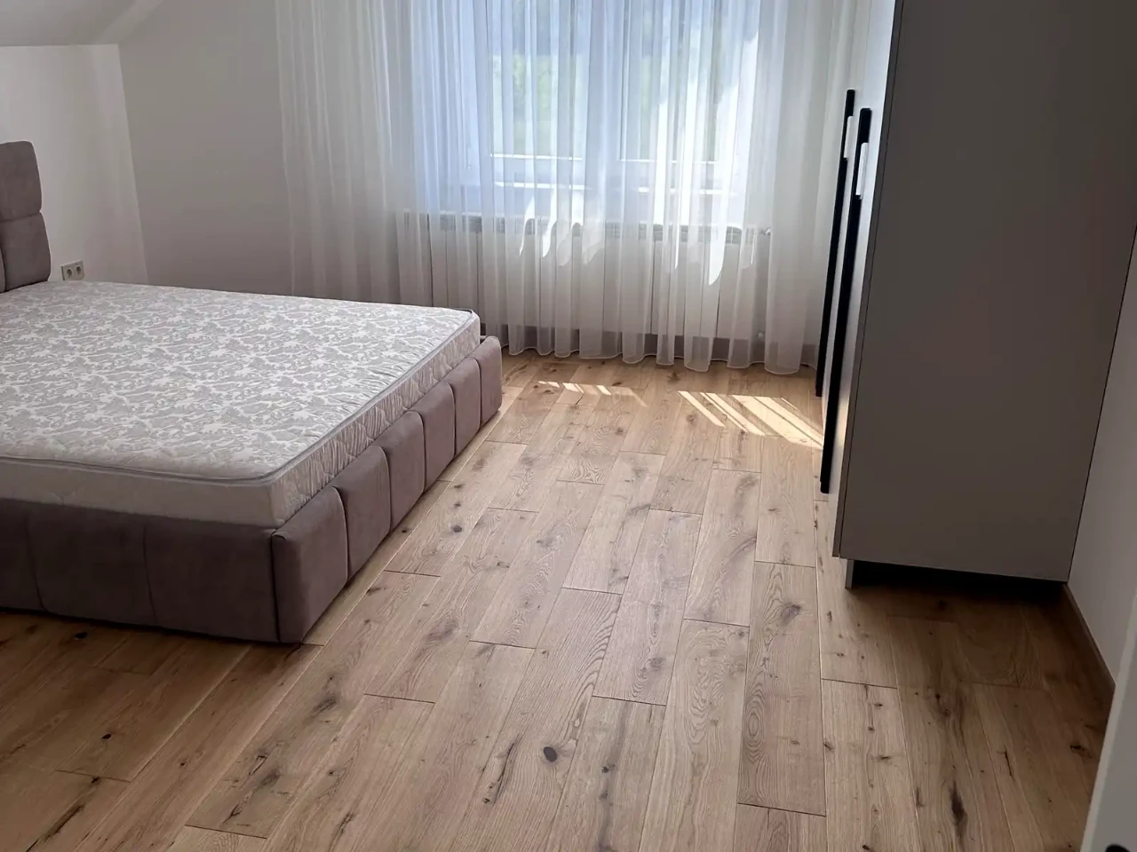 Продаж будинку 135 м² 9 сот.