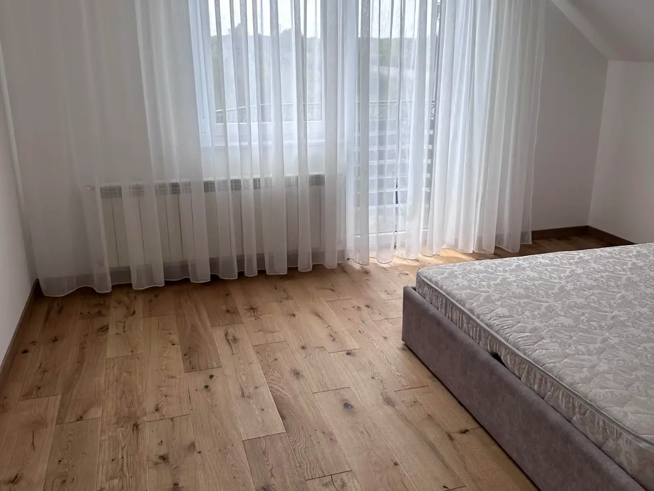 Продаж будинку 135 м² 9 сот.
