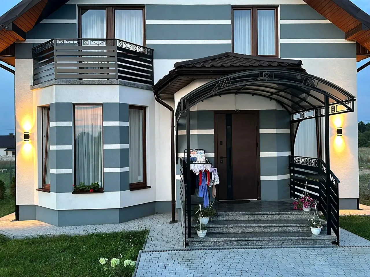 Продаж будинку 135 м² 9 сот.