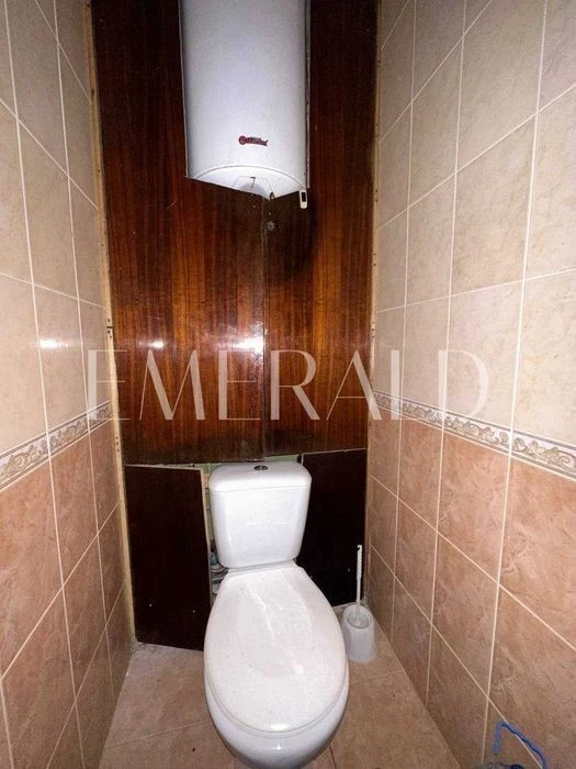 $58,900! NO commission! 3-room apartment ready for living!