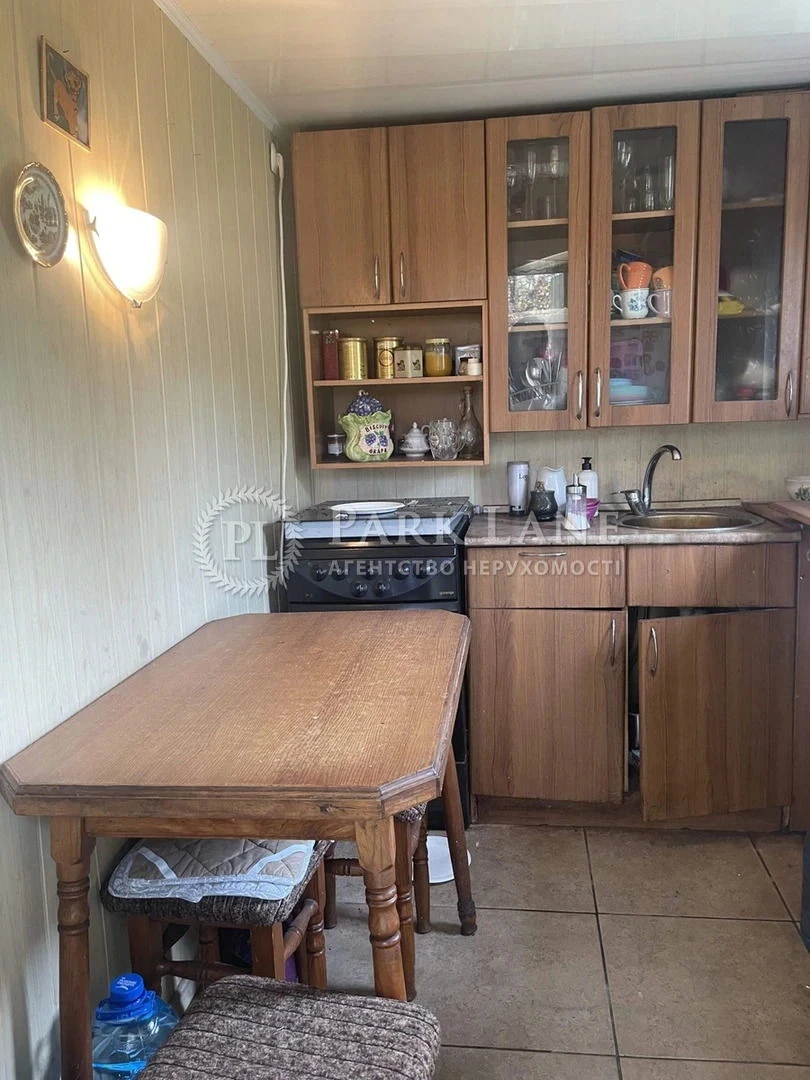 Продаж будинку вул. 94-а Садова в Києві / W-7475701