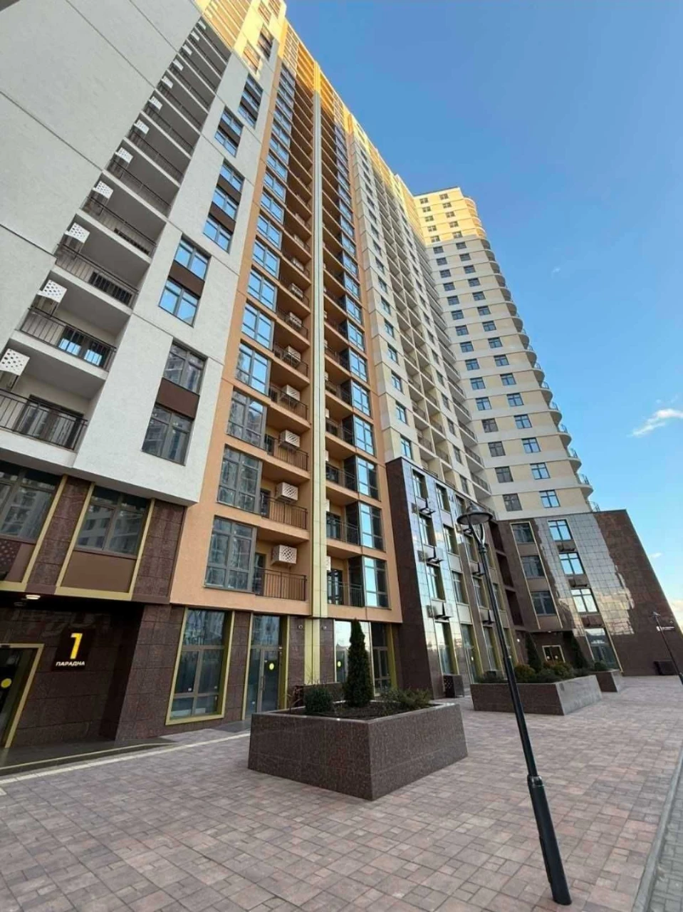 2-к квартира в 65 Перлині на Краснова. 1250/м2. Приморский