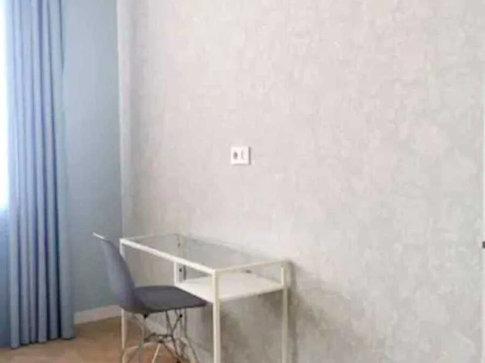 Квартира. Одеса, Середньофонтанська вул.