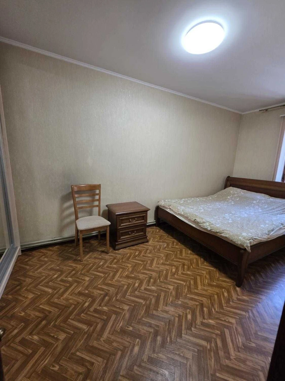 Продам 2-к квартиру з ремонтом та гаражем на вул.Болгарській