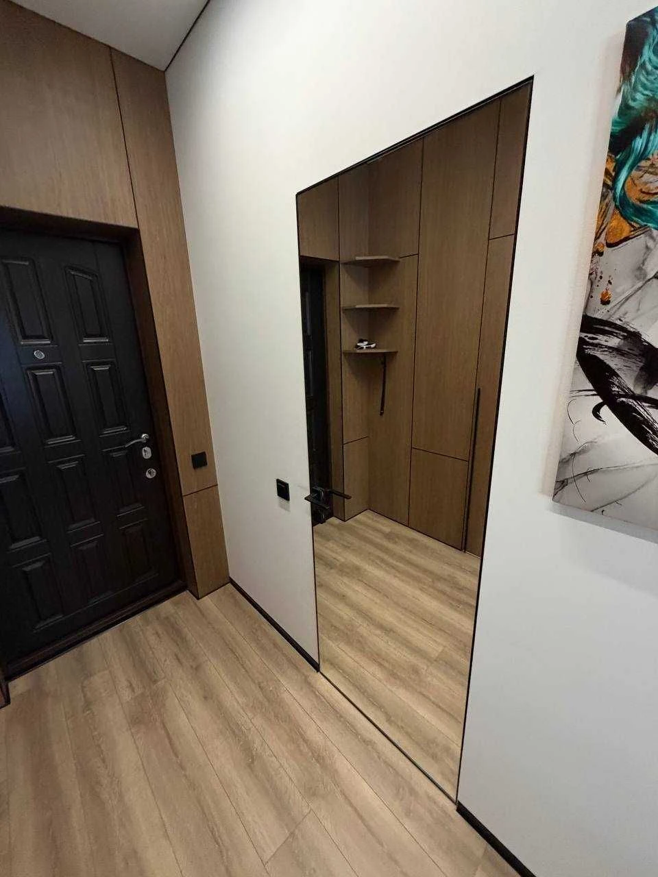 2 комн. квартира на Каманина с ремонтом.48 Жемчужина. Вид мо
