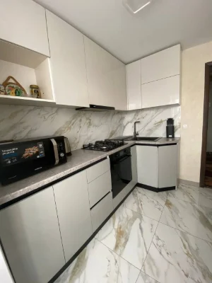 Продаж 3 кімнатної квартири на Київський