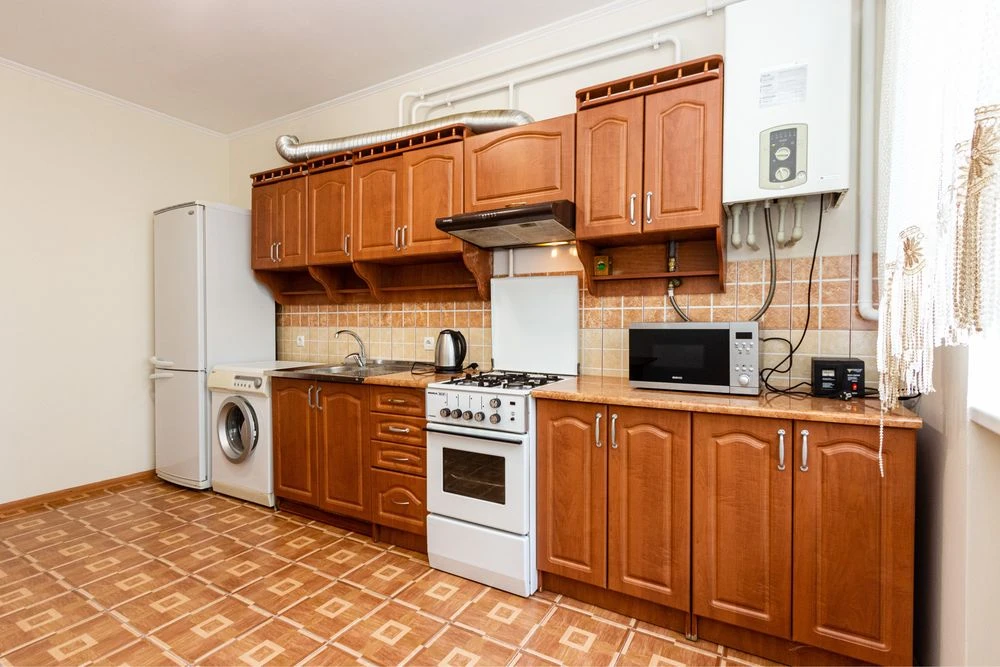 Терміново!1 км.продаж,біля ТЦ Арсен