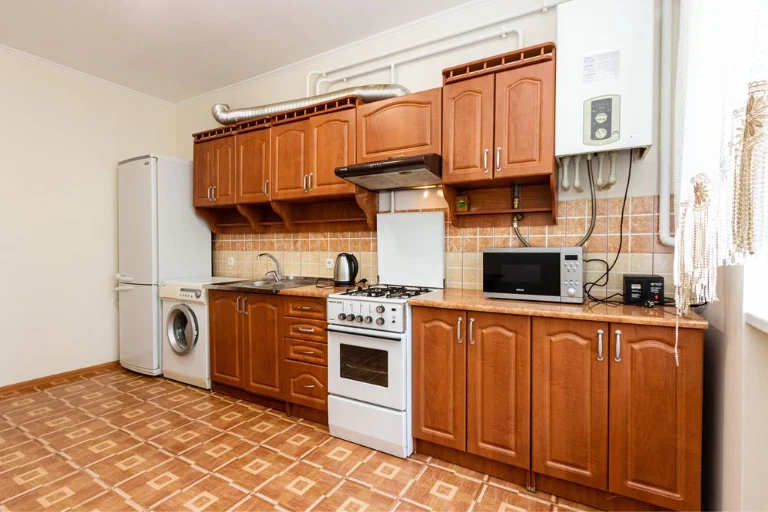 Терміново!1 км.продаж,біля ТЦ Арсен