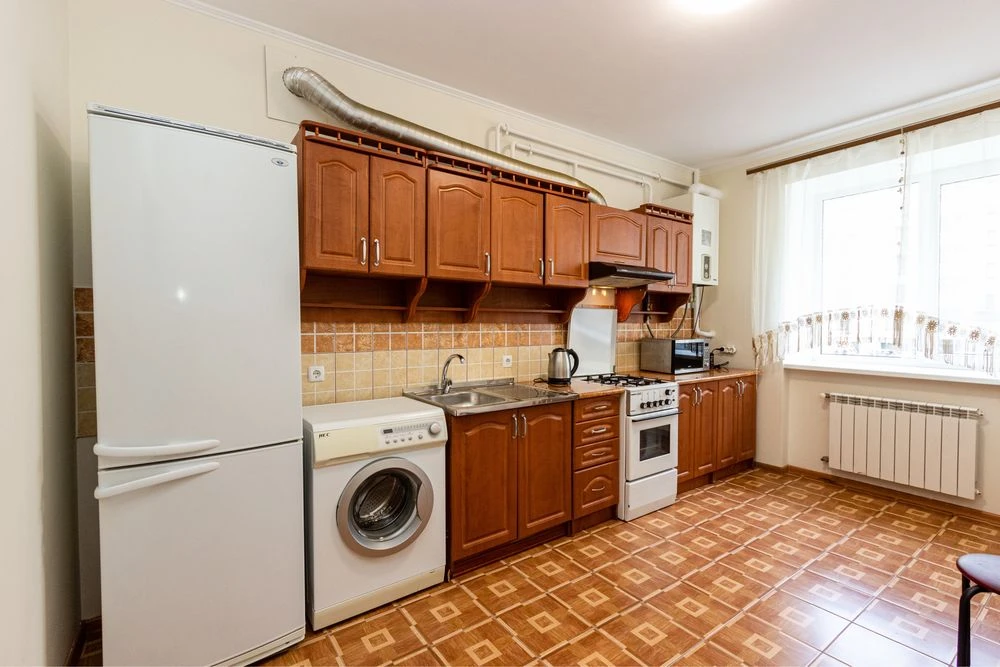 Терміново!1 км.продаж,біля ТЦ Арсен