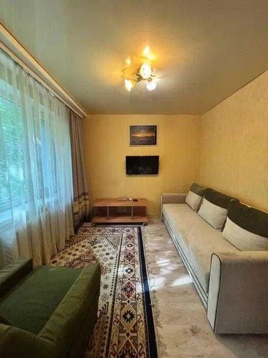 Продається 3-кімнатна квартира