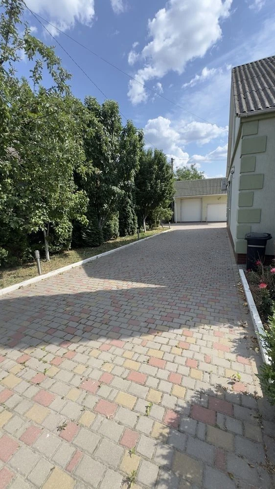 Будинок м.Рівне ,Новий Двір з ремонтом,міські комунікації, з