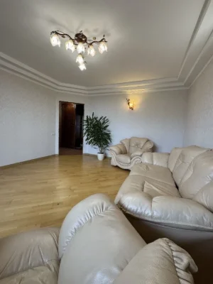 Продаж 3 кімнатної квартири