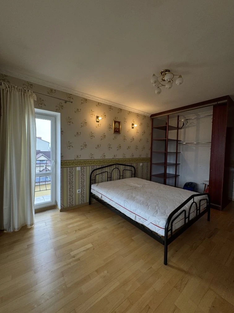 Продаж 3 кімнатної квартири
