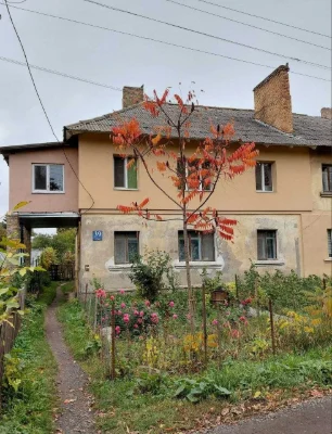Простора 1-кім. квартира з автономним газовим опаленням!